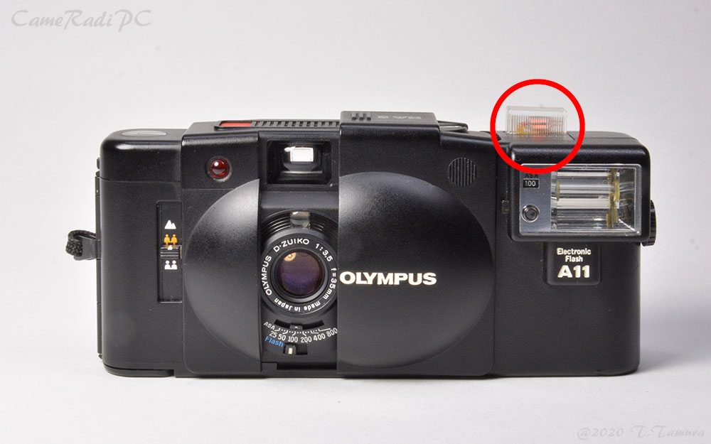 フィルムは付属していませんOLIMPUS　XA-2　+　A11フラッシュ 説明書付　使用可能